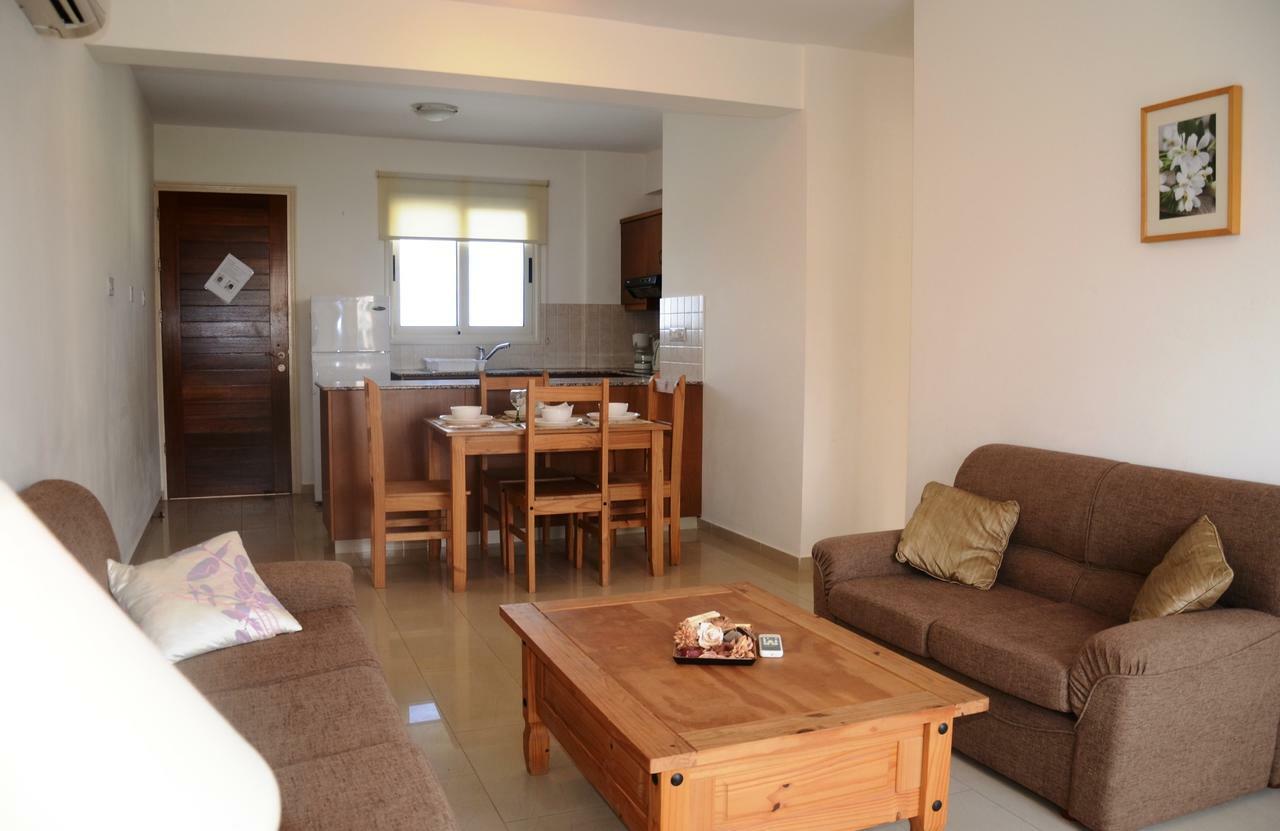 Top Floor, 2 Bedroom Apartment Vanessa D204, Free Wifi, Village View Péja Rom bilde