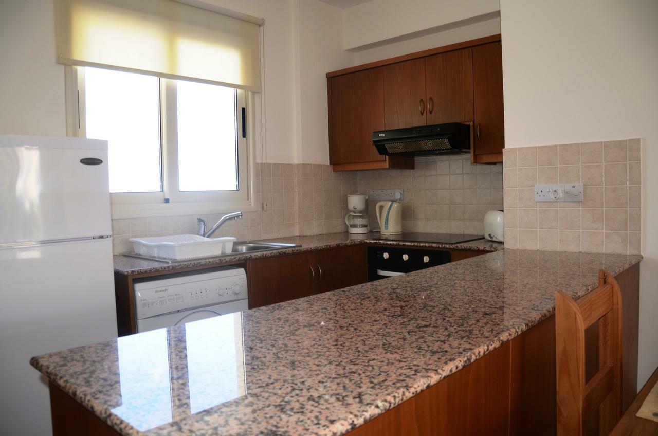Top Floor, 2 Bedroom Apartment Vanessa D204, Free Wifi, Village View Péja Rom bilde